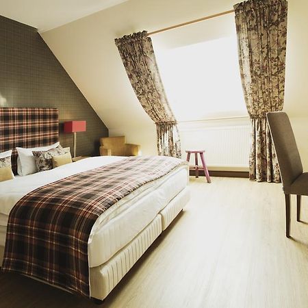 Weingut Hees - Landgasthof Zum Jaeger Aus Kurpfalz Auen Kamer foto