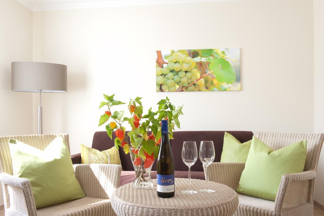 Weingut Hees - Landgasthof Zum Jaeger Aus Kurpfalz Auen Kamer foto